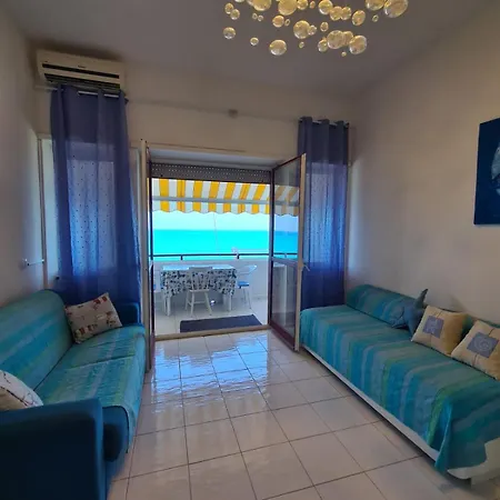 Paradiso Azzurro Lägenhet